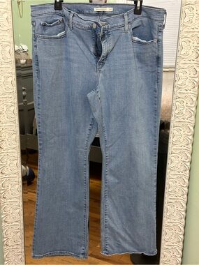 Plus Size Levi’s 315 Shaping Bootcut